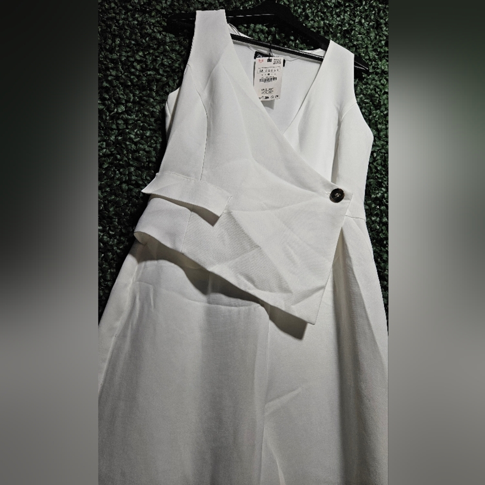 Elegant White Jumpsuit - Picture 5 of 6